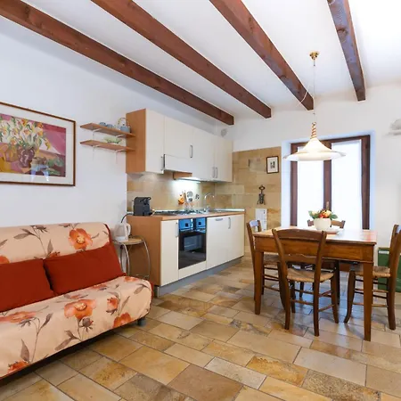 Rosmarino Apartment Garda (Verona)